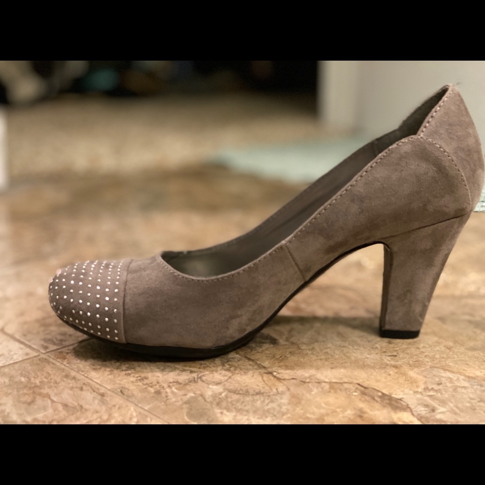 Madeline Stuart Heels